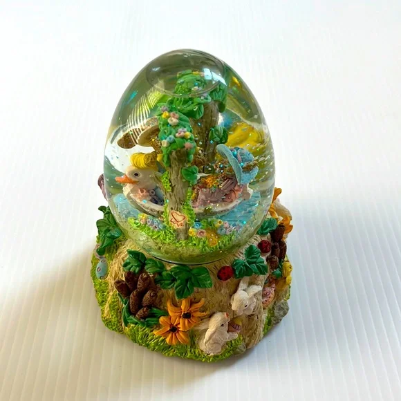Mercuries USA 1994 Fairy Land Motif Musical Egg-Shaped Snow Globe 6"H 4.25"Base - Picture 1 of 5